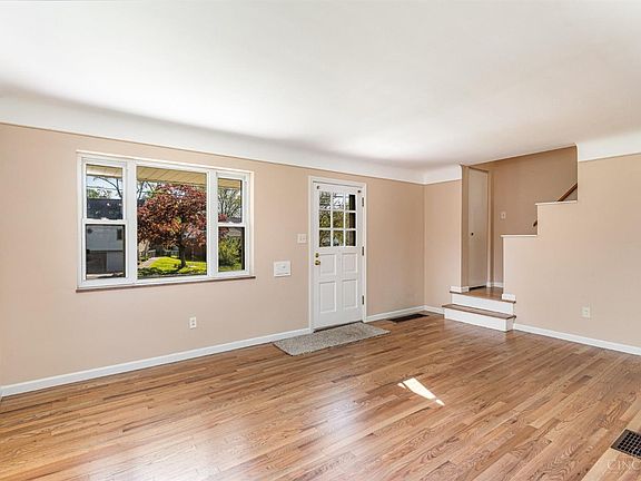 4th image of 1113 Morado Dr