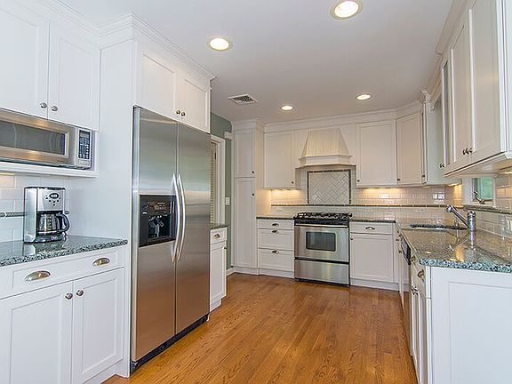 3rd image of 5 Syme Ave