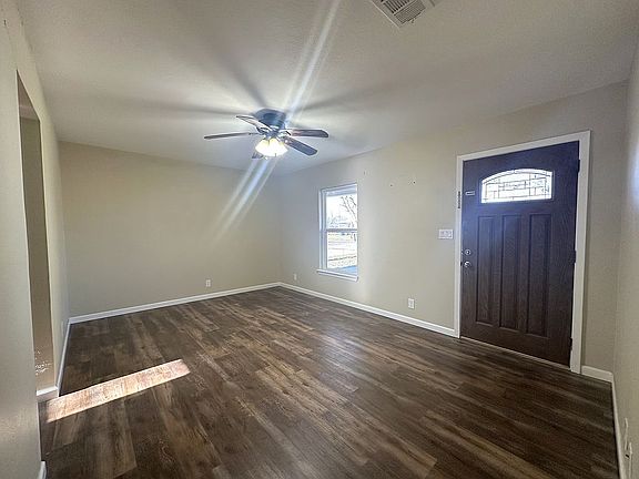 3rd image of 2206 Avenue B