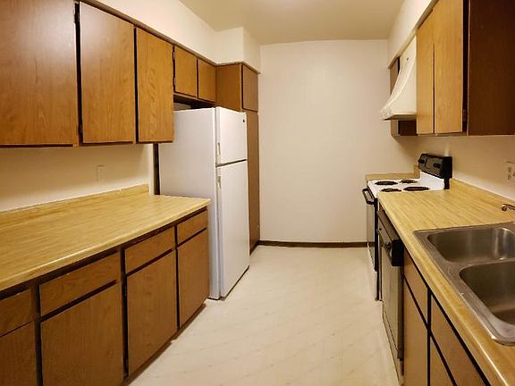 4th image of 3276 Adams Dr APT 3