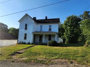 917 Mapletown Rd, Greensboro, PA 15338