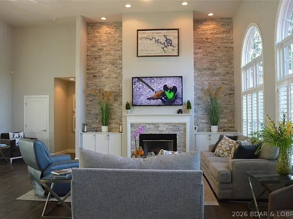 857 Muirfield Dr, Sunrise Beach, MO 65079