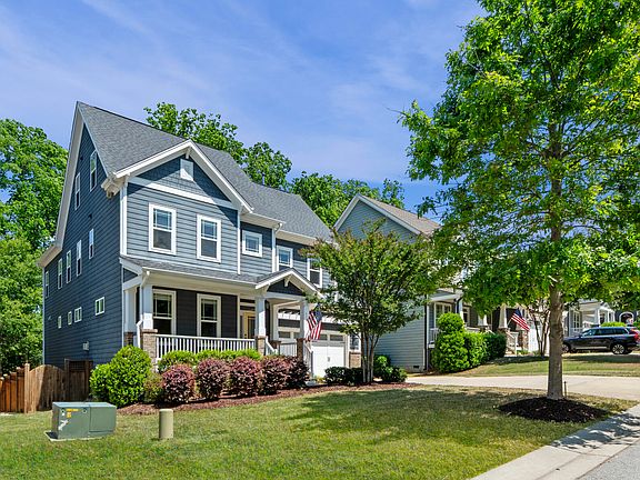 2nd image of 436 Skybluff Cir