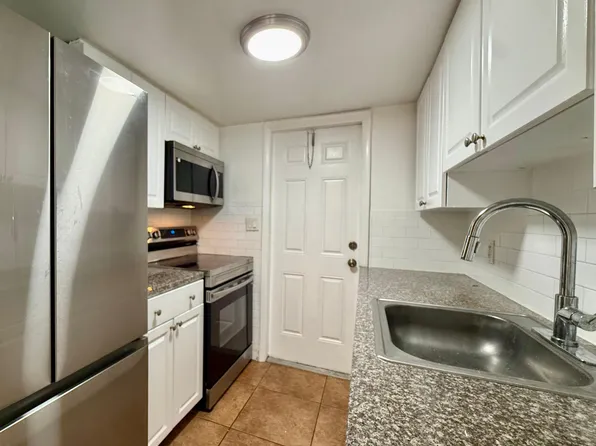 1671 NE 33rd St APT 3, Pompano Beach, FL 33064