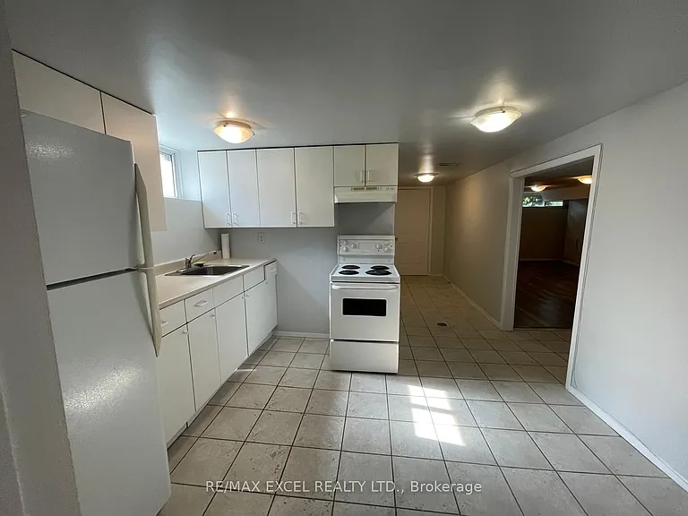 244 Demaine Cres #BASEMENT — Photo 5