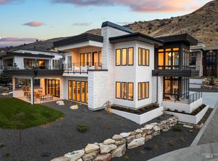 2435 S Globe Ln, Boise, ID 83716