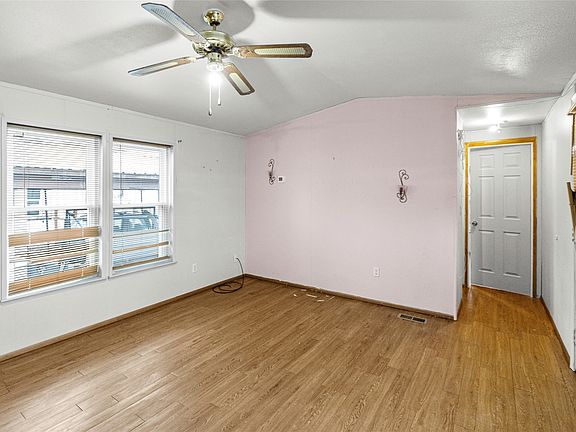 3rd image of 1045 Conrad Dr Space 103