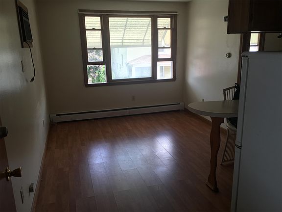 3rd image of 248 Oliver St #1