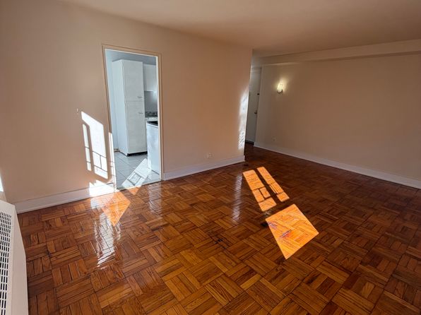 (undisclosed Address)