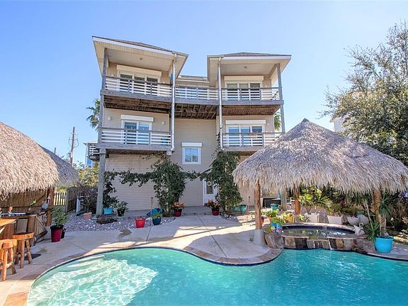Definitely one of the best backyards in Galveston