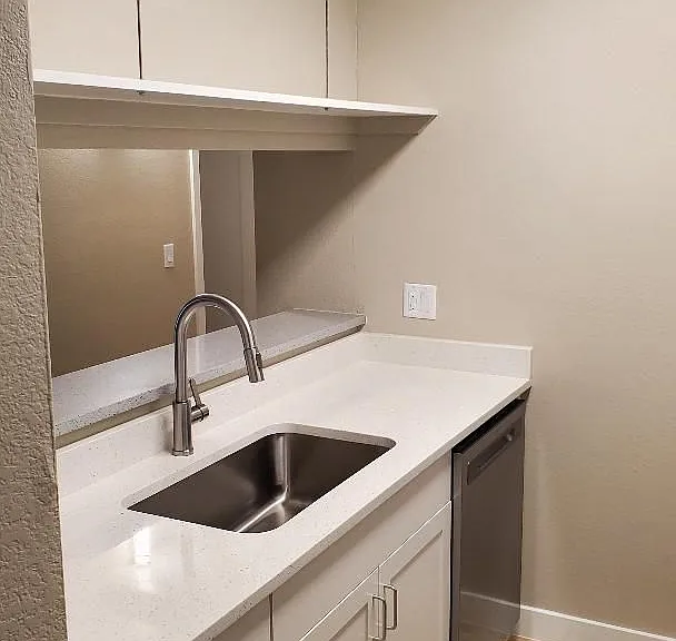 Sand Pebble Community *Renovated Units — Photo 88