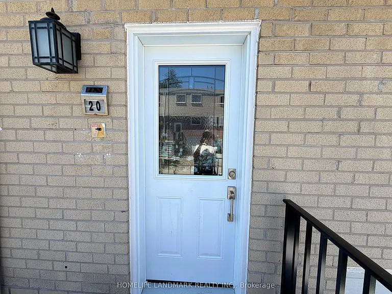 400 Mississauga Valley Blvd #20 — Photo 2