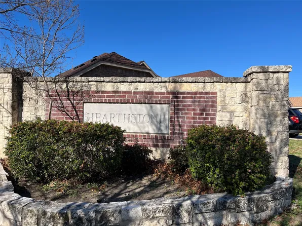 501 Hearthstone Dr, Lancaster, TX 75146