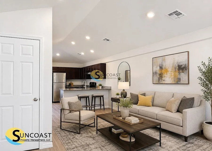 Beautiful 2BR/2BA Duplex Home! — Photo 1