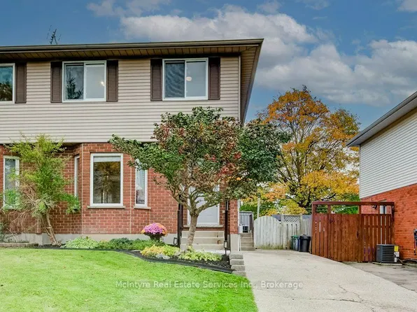 62 Village Green Way, Wilmot, ON N3A 2V7