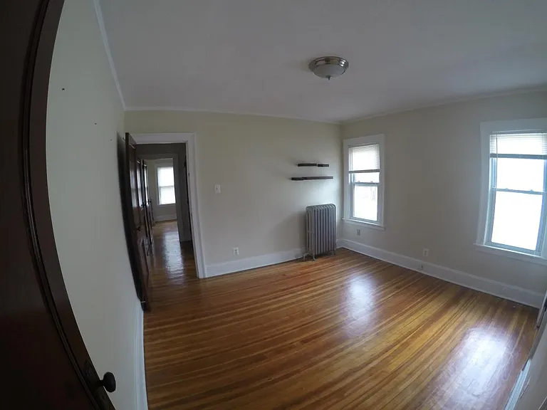 275 Whiting Ln — Photo 9