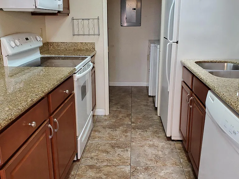 1710 N Santa Rita Ave #2 — Photo 15