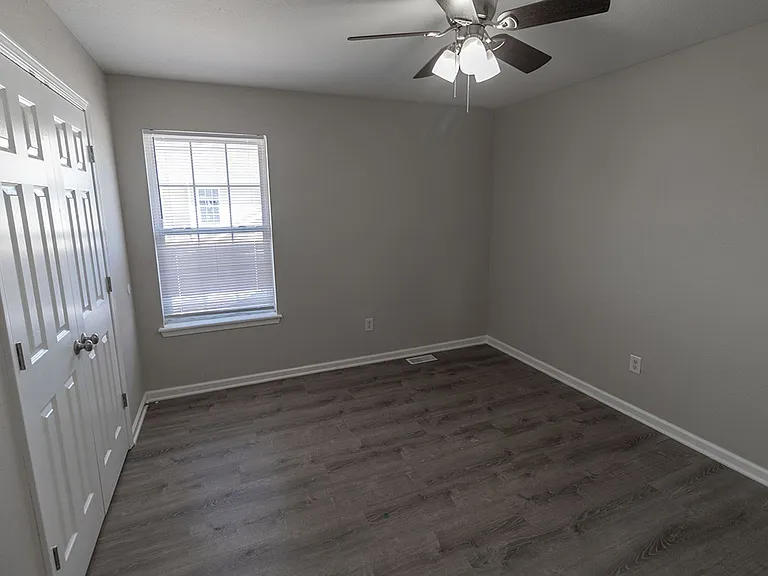 1401-1403 Bodie Dr — Photo 30