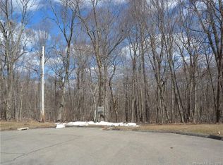 52 Cherry Gate Ln, Trumbull, CT 06611