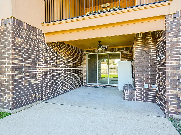 6403 Edinburgh Ct — Photo 30