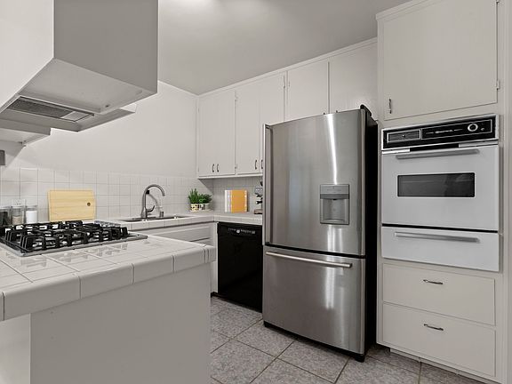 4th image of 12848 Bloomfield St APT 4