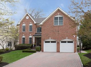 26 Vanderveer Dr, Basking Ridge, NJ 07920