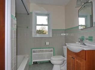 241 Summit Rd, Mountainside, NJ 07092