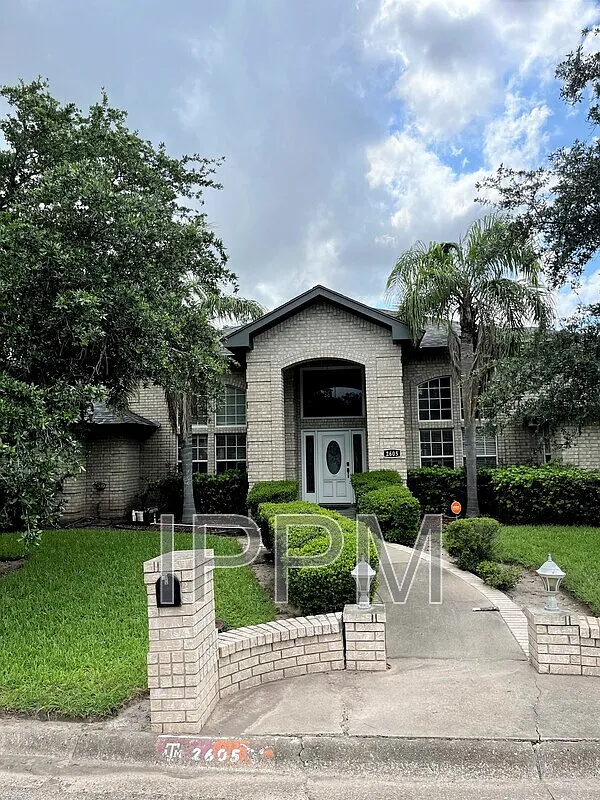 4 bed, 3.0 bath, 2437 sqft, $2,200 — Photo 1