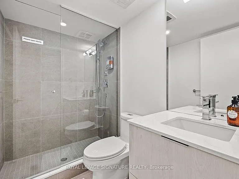 47 Mutual St #506 — Photo 25