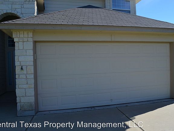 3rd image of 4203 Auburn Dr