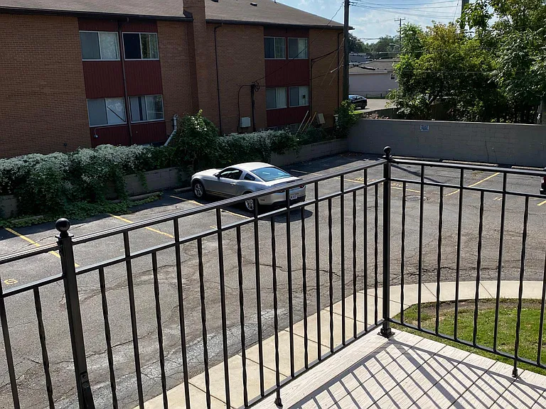 2035 N Main St #202 — Photo 4