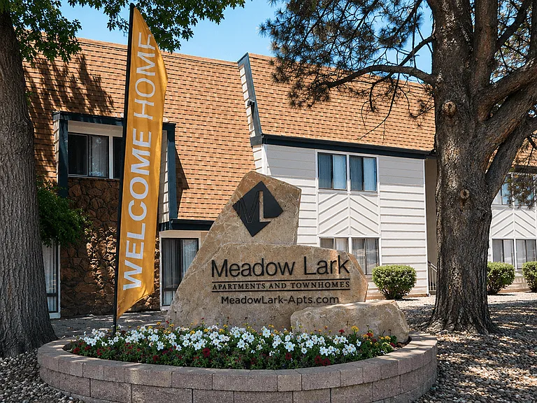 Meadow Lark Apartments — Photo 27