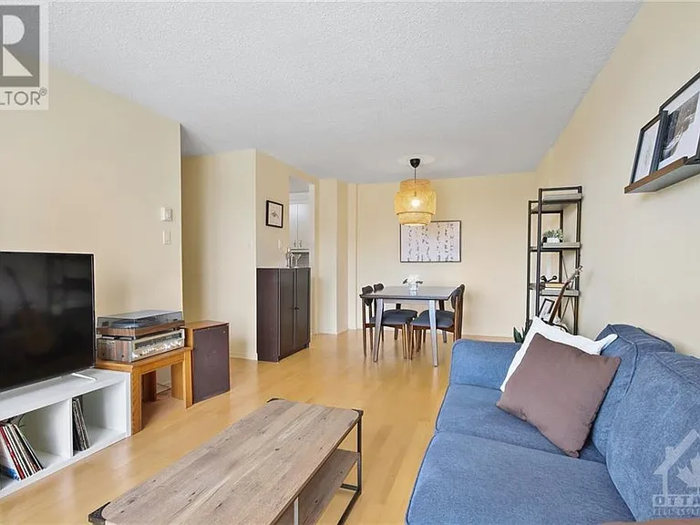 1177 Belanger Ave — Photo 11