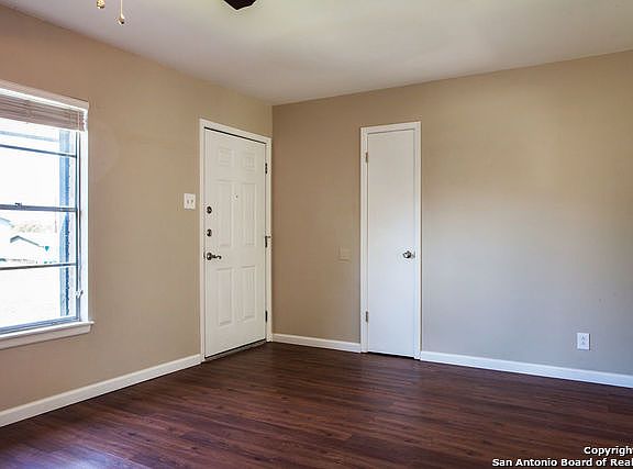 3rd image of 4442 Longvale Dr