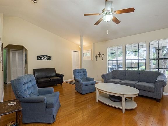 5th image of 10831 NW 31st Pl