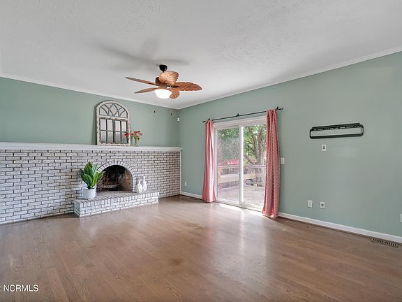 5th image of 600 Colony Cir N