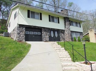 217 Lakeview Dr, Saint Albans, WV 25177