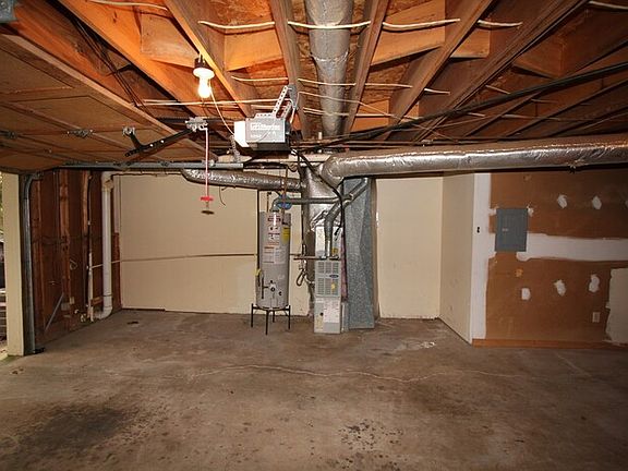 5th image of 2282 Wexford Dr