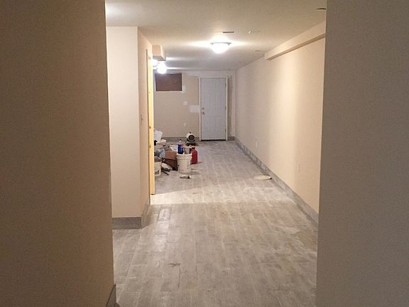 5th image of 2057 Strang Ave #F2