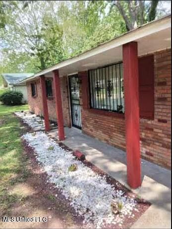 1st image of 1026 Woodville Dr