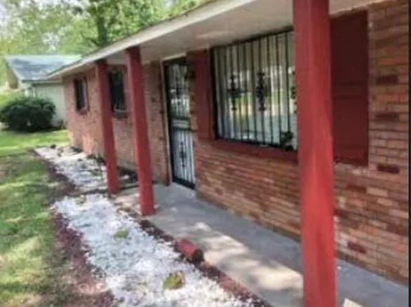 1026 Woodville Dr, Jackson, MS 39212