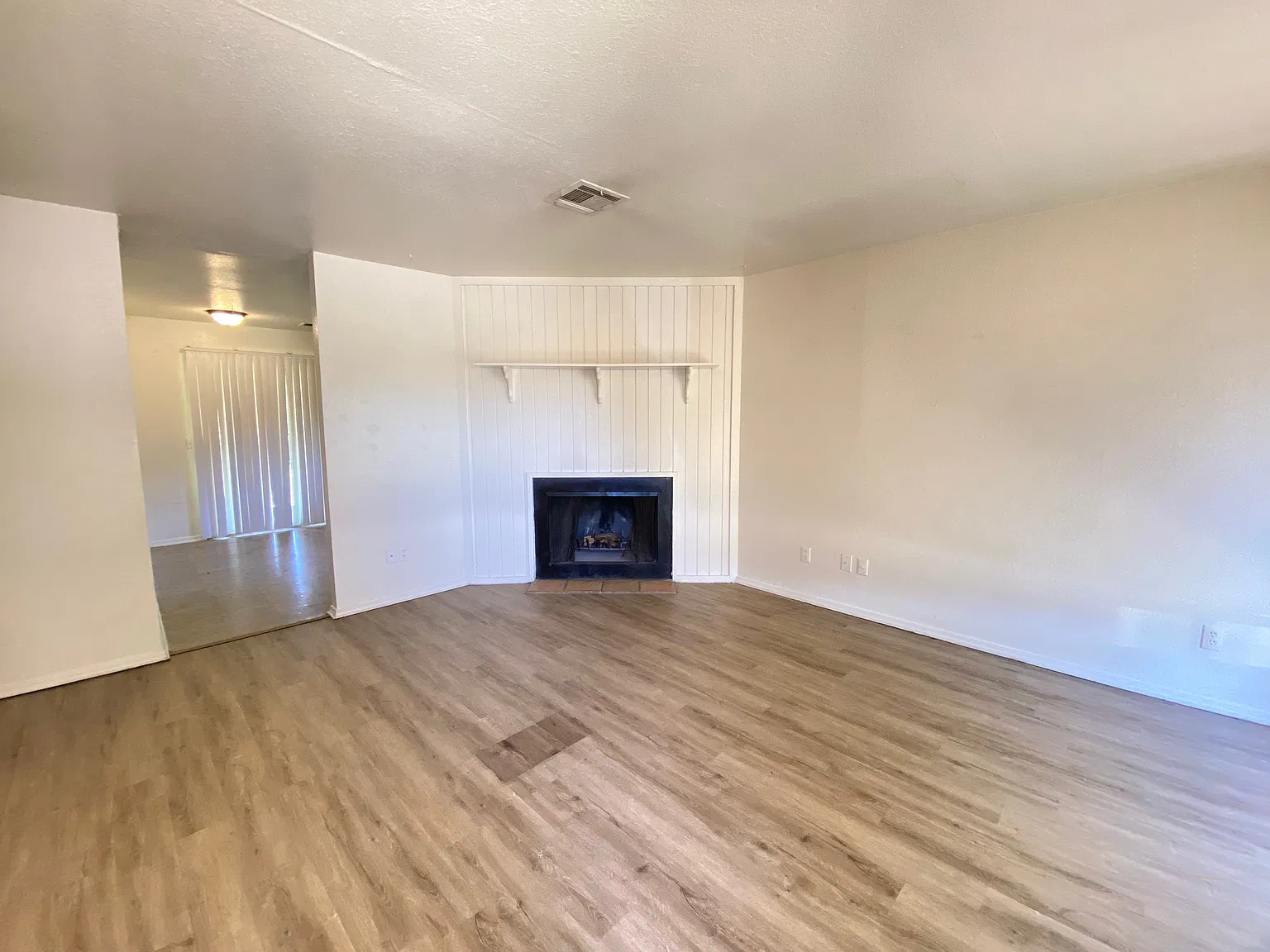 4244 Wembleton Cir — Photo 4