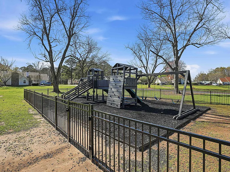 Faris Residences Newnan — Photo 3