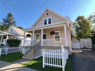 37 Glenwood Blvd, Hudson, NY 12534