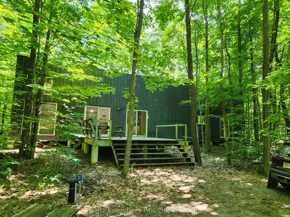 2 Zhingos Miikaans Ln #30, Christian Island 30, ON L9M 0A9