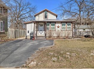 128 E Jefferson St, Oconomowoc, WI 53066