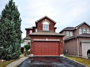5689 Sidmouth St, Mississauga, ON L5V 2H1