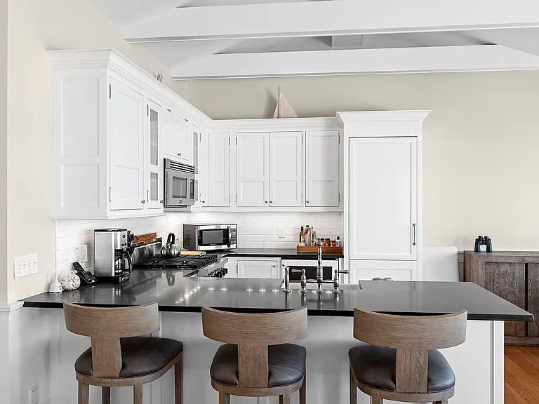 272 Old Montauk Hwy #3 — Photo 9