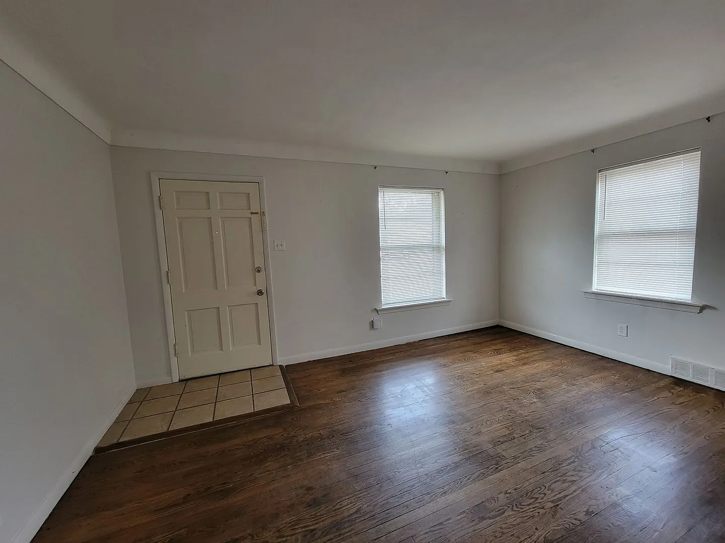 Duplex Unit for rent in Overland — Photo 4