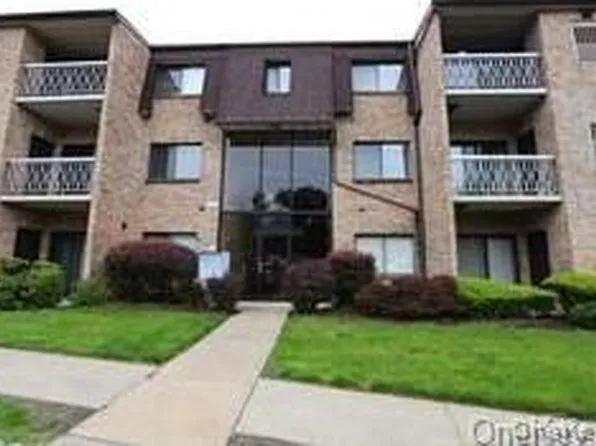 520 Kennedy Dr #520, Spring Valley, NY 10977